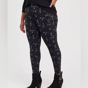 Torrid Skinny Studio Luxe Ponte Mid-Rise Zipper Pant